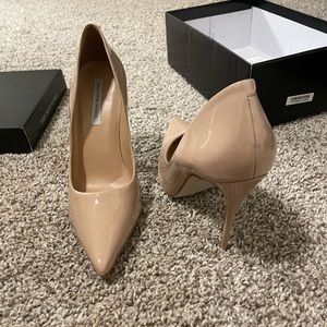 Saks Fifth Ave Nude Pumps